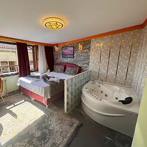 Guer Royal Aparts Hotel